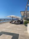 Parasol gant capri centre commercial terrasses du port marseille