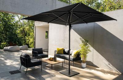 Parasol deporté en vente privée et en catalogue