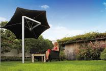 Parasol design avec 1 poteau et 4 toiles Paraflex Evolution UMBROSA